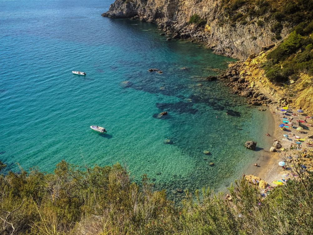 best beaches in italy, Cala del Gesso